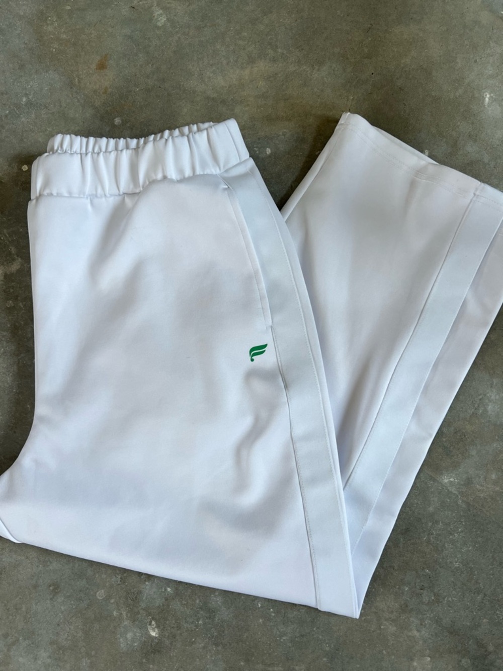 Fabletics Women’s White Straight-Leg Sweatpants - Picture 3 of 5